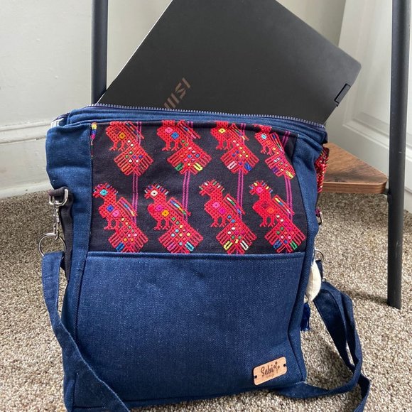 Item textiles and design Crossbody Bag - Picture 3 of 7